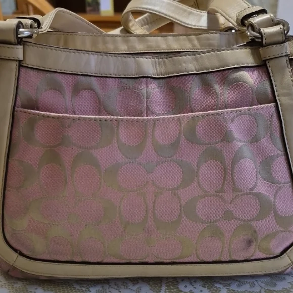 Coach Pink Signature Canvas Turnlock Shoulder Bag with Cream Trim - Picture 6 of 11